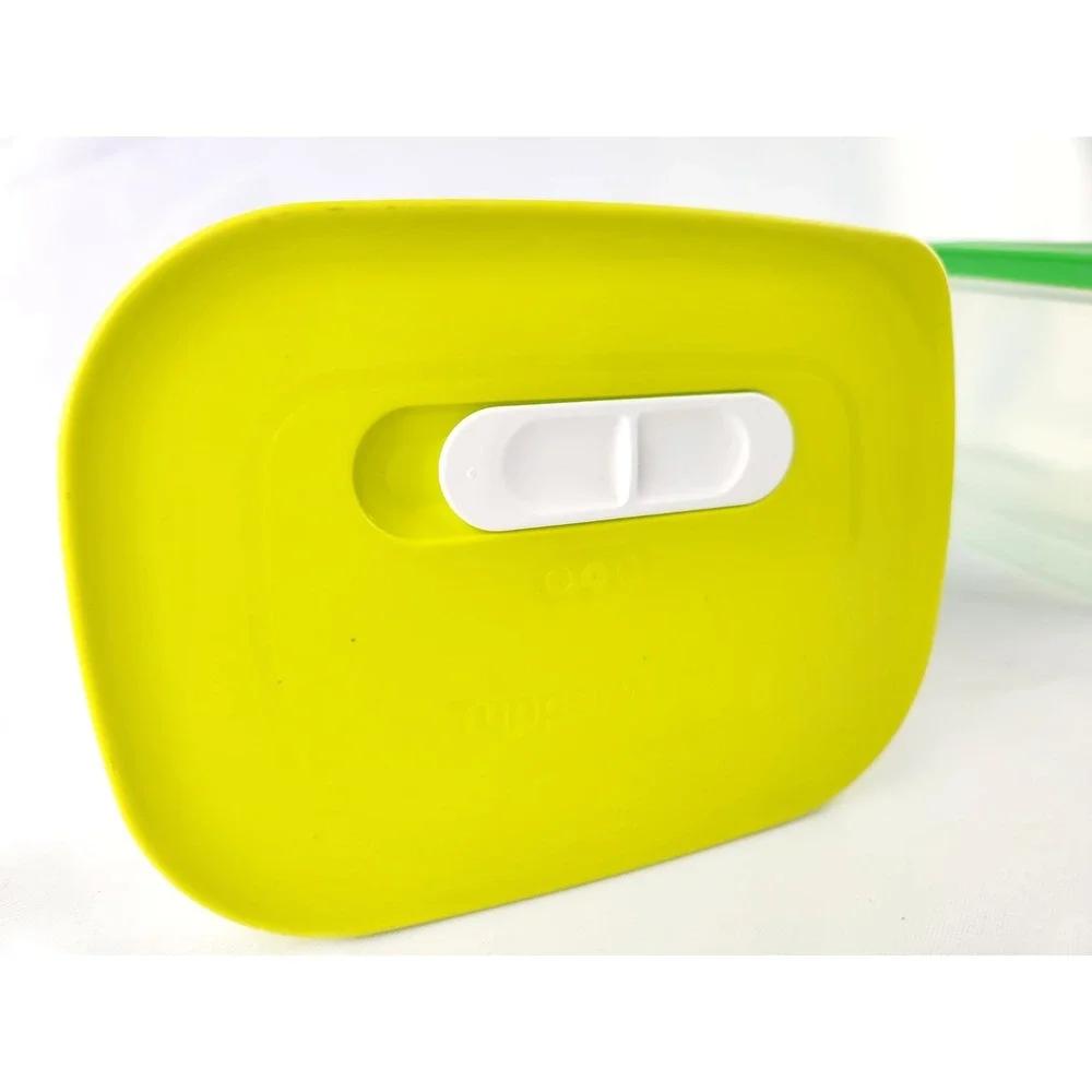Tupperware FridgeSmart Medium Small Deep 1 gal./4.4L-Fruit Vegetable Keeper 1.8